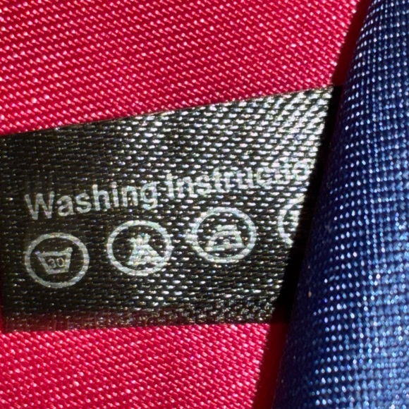 Mosi Vibrant Scarf Hot Pink Baroque Animal Print Navy Trim 34” Square Vintage - Picture 3 of 4